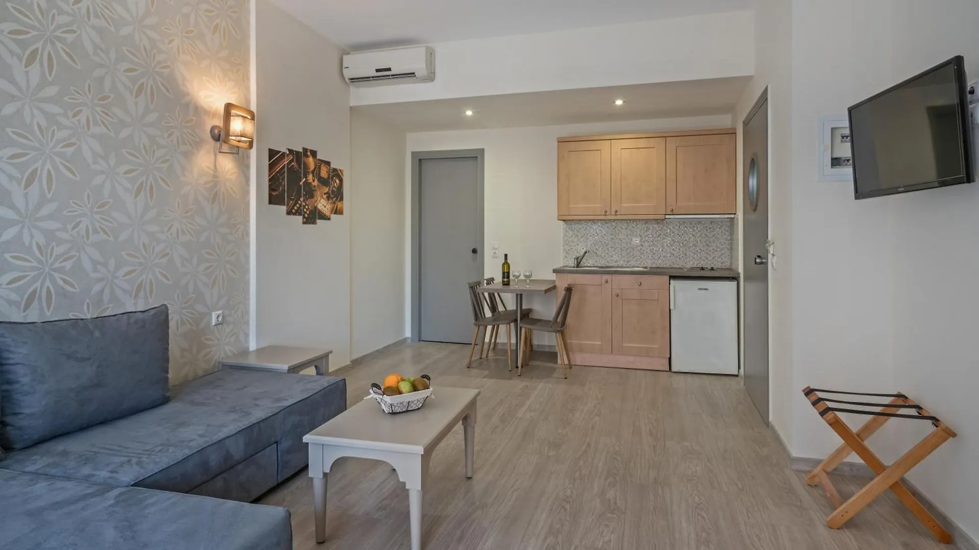 Lefkoniko Beach & Icarus Suite Apts Rethymnon Hotel