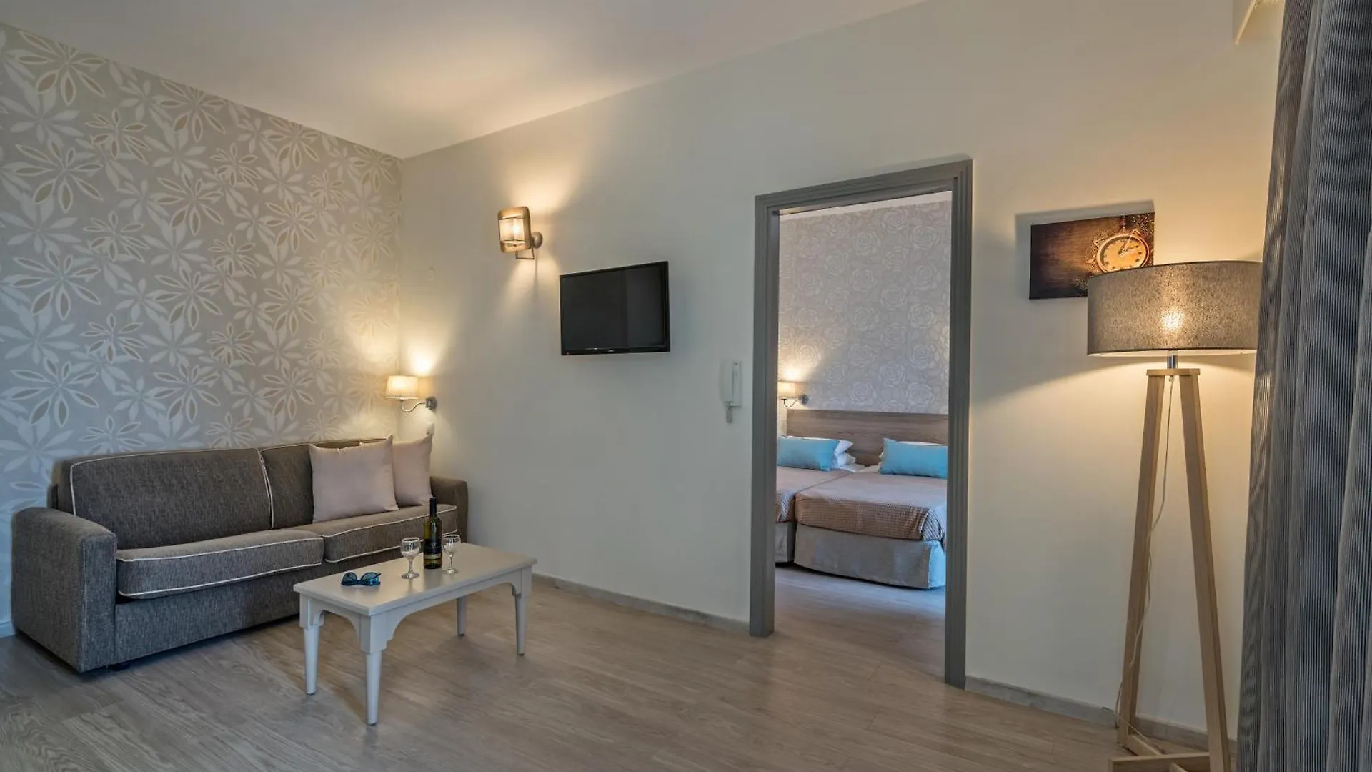 Lefkoniko Beach & Icarus Suite Apts Rethymnon