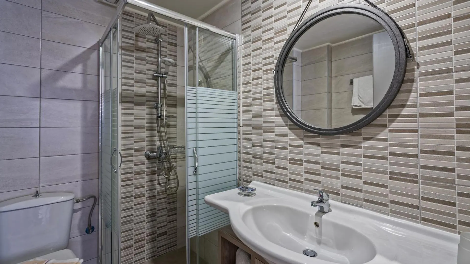 Hotel Lefkoniko Beach & Icarus Suite Apts Rethymnon