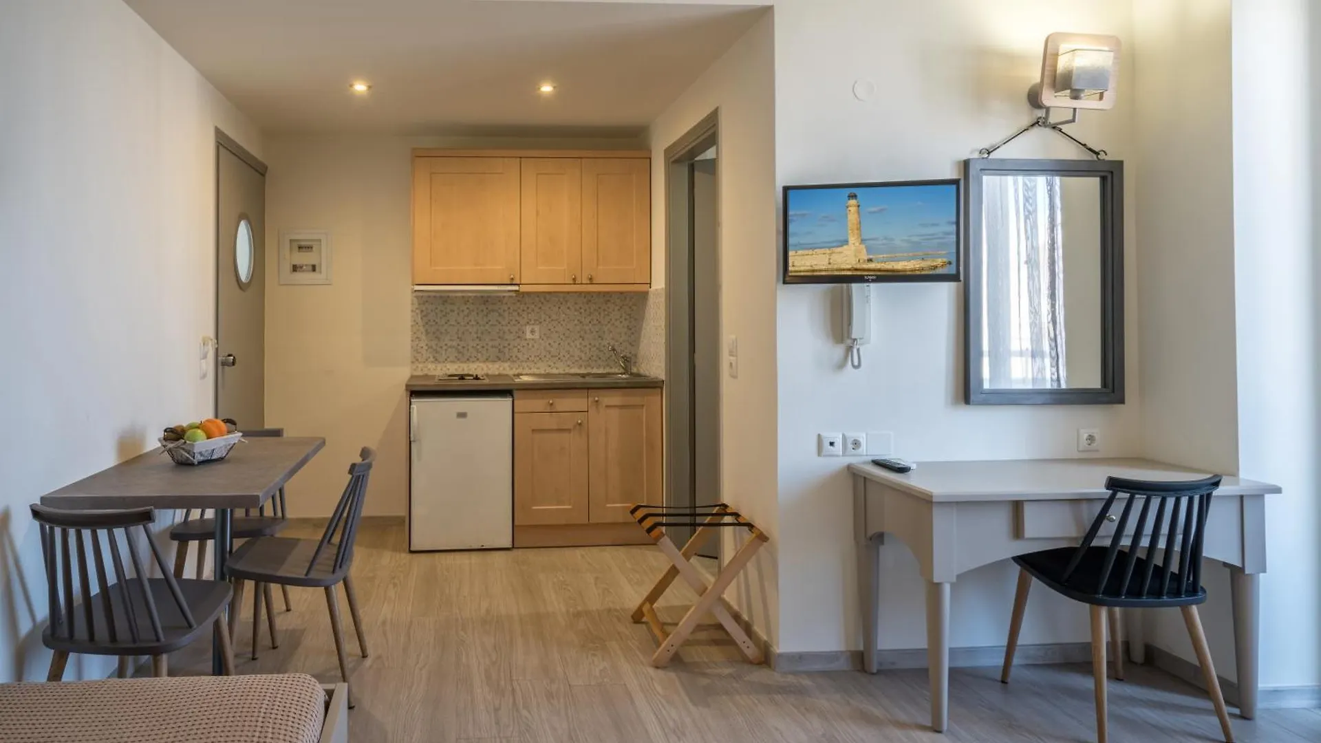 Hotel Lefkoniko Beach & Icarus Suite Apts Rethymnon